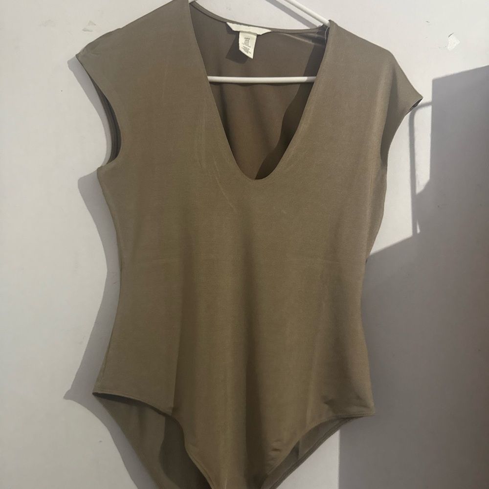 H&M Green Asymmetrical Sleeveless Bodysuit